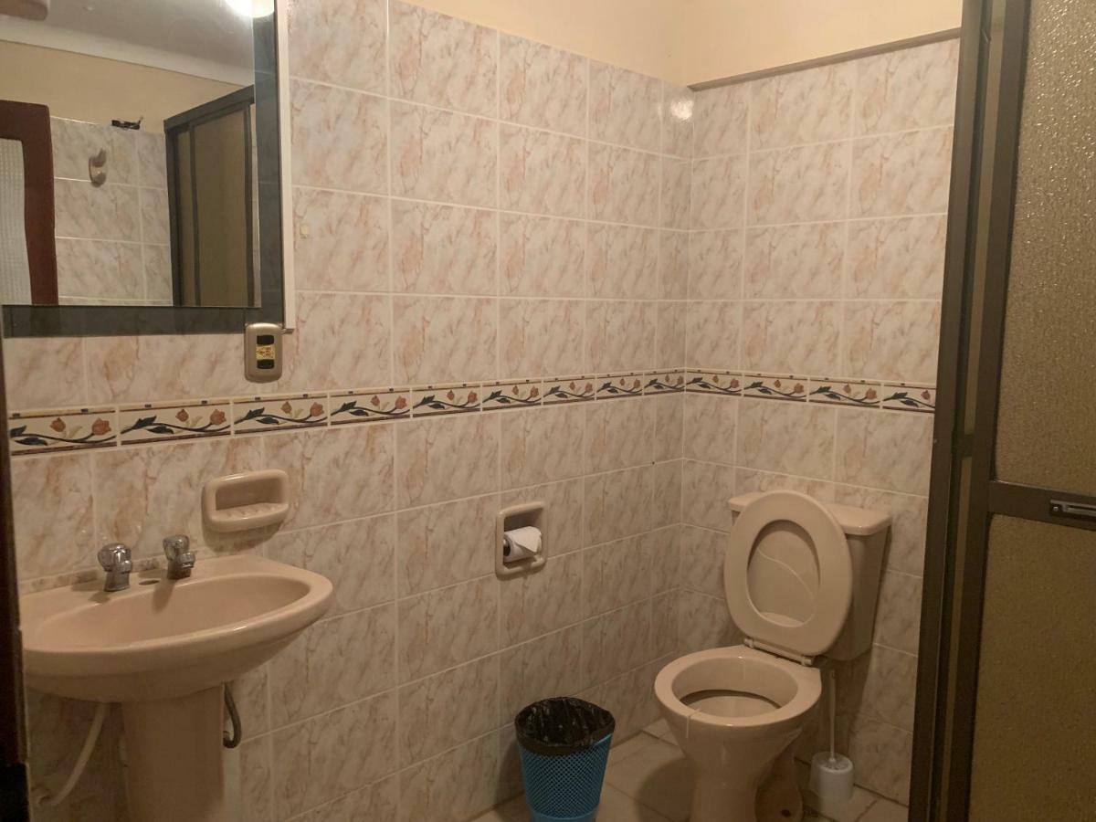 Hotel Oasisa أويوني المظهر الخارجي الصورة